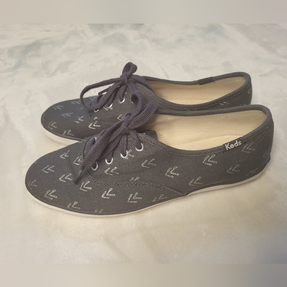 ❤️ KEDS Sneakers. Size 6.5. Grey & White. - Picture 1 of 6